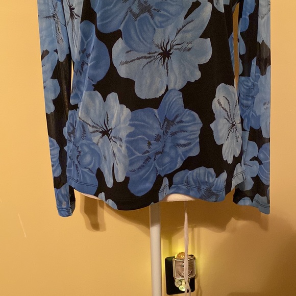 Casual Corner blouse - Picture 3 of 14